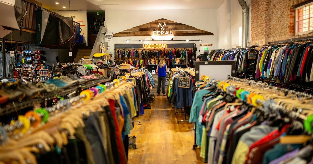 What to Look for When Shopping at Texas Thrift Stores