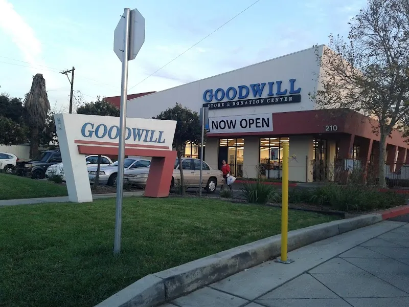 Goodwill Southern California Store & Donation Center in Pomona, CA