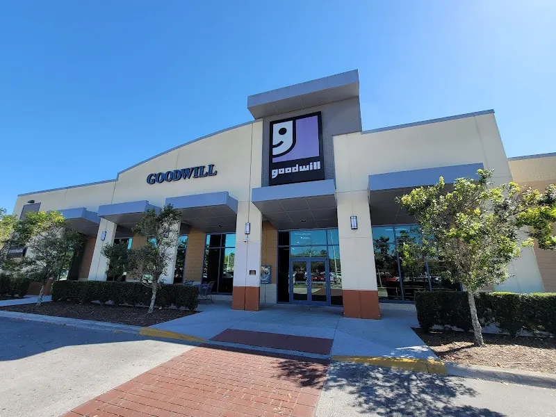 Goodwill - Waterford Lakes in Orlando, FL