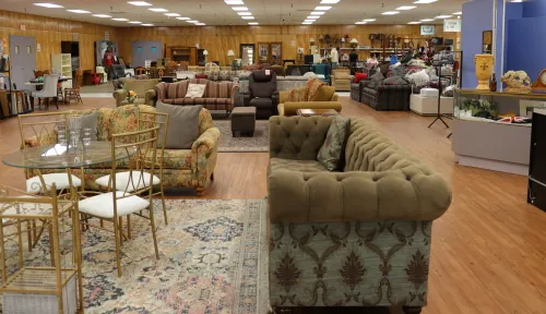 Helping Hands Inc. Thrift Store in Bentonville, AR