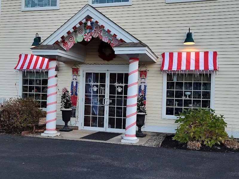 Trinkets Consignment Shop